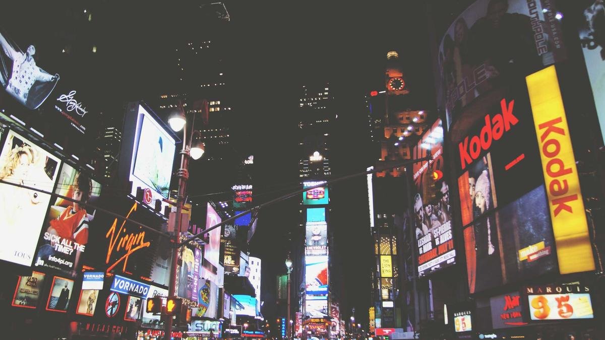 Cultural Events Worth Booking Early This Season